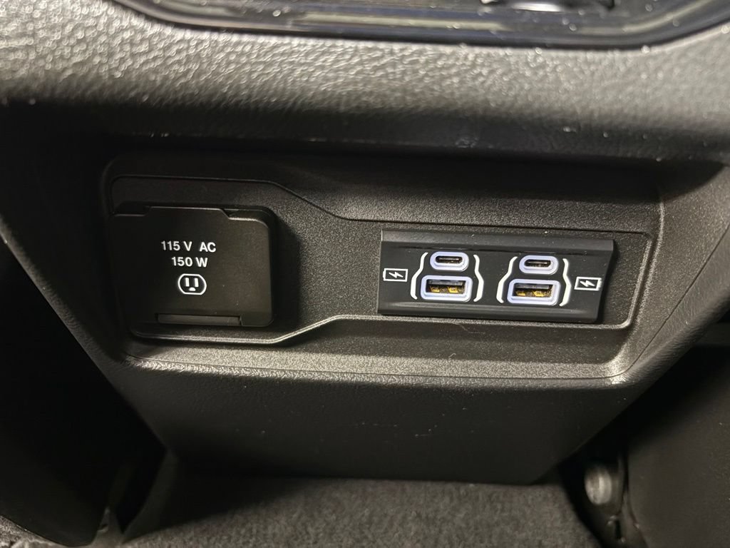 Used 2023 Jeep Grand Cherokee Summit AWD/4WD image 44