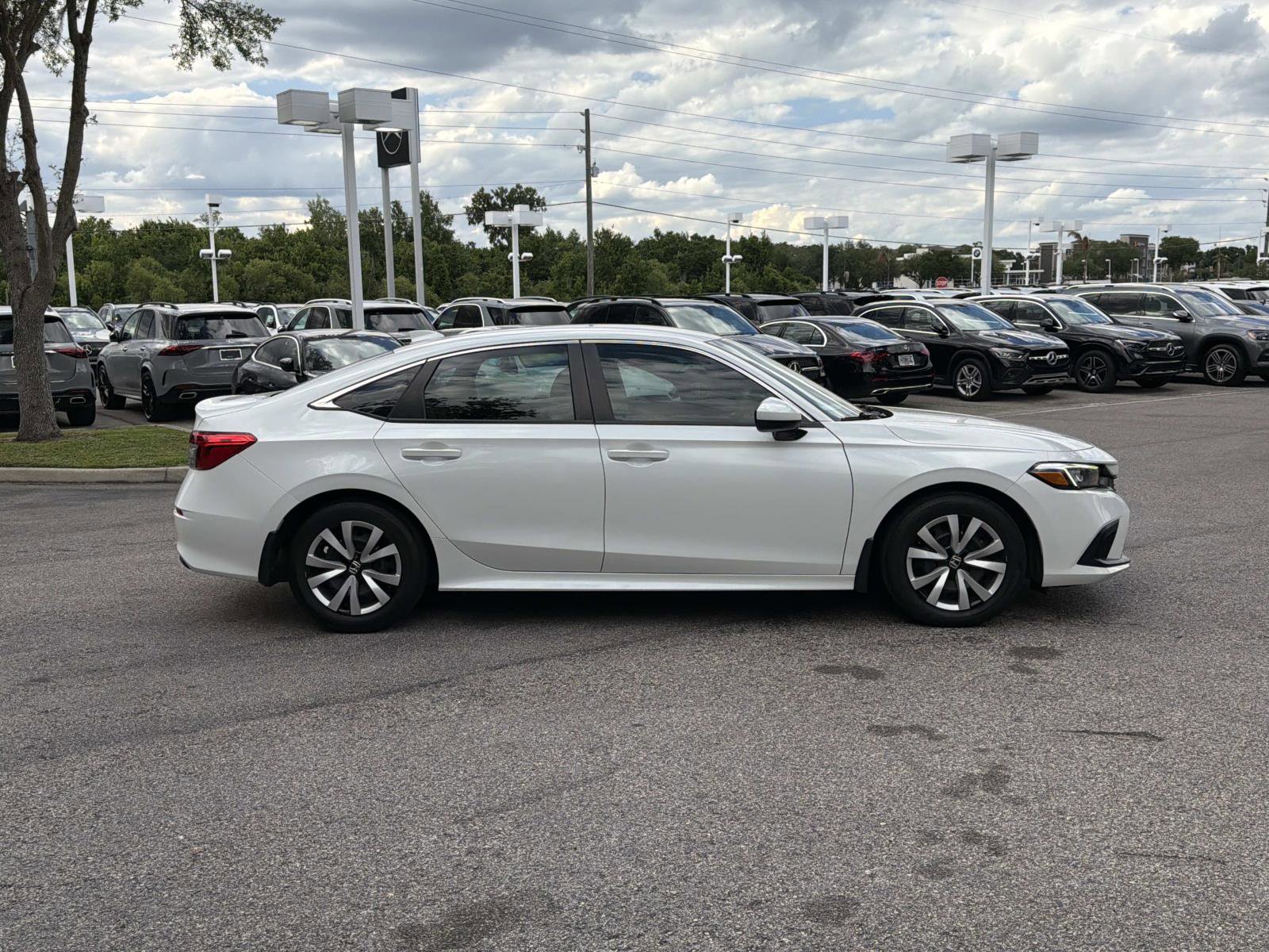 Used 2022 Honda Civic LX image 2