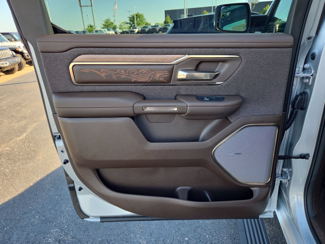 New 2027 RAM 1500 Limited AWD/4WD image 24