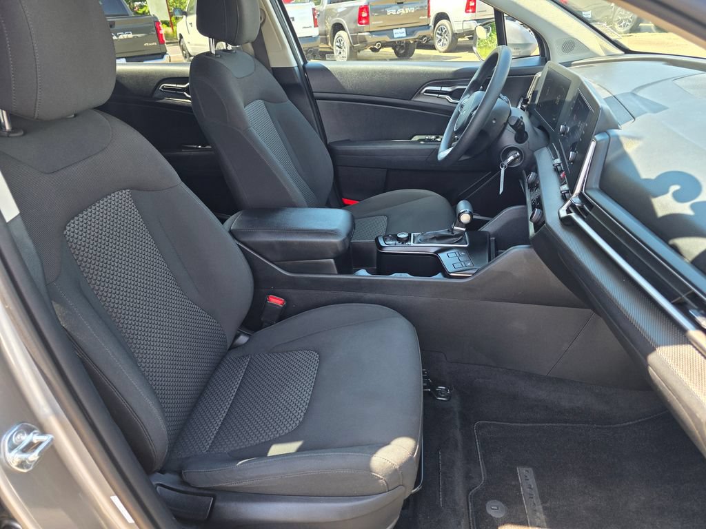 Used 2023 Kia Sportage LX AWD/4WD image 24