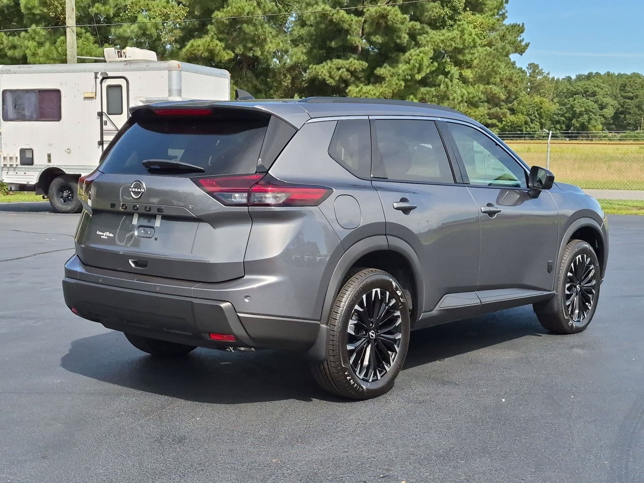 New 2026 Nissan Rogue Dark Armor FWD image 3