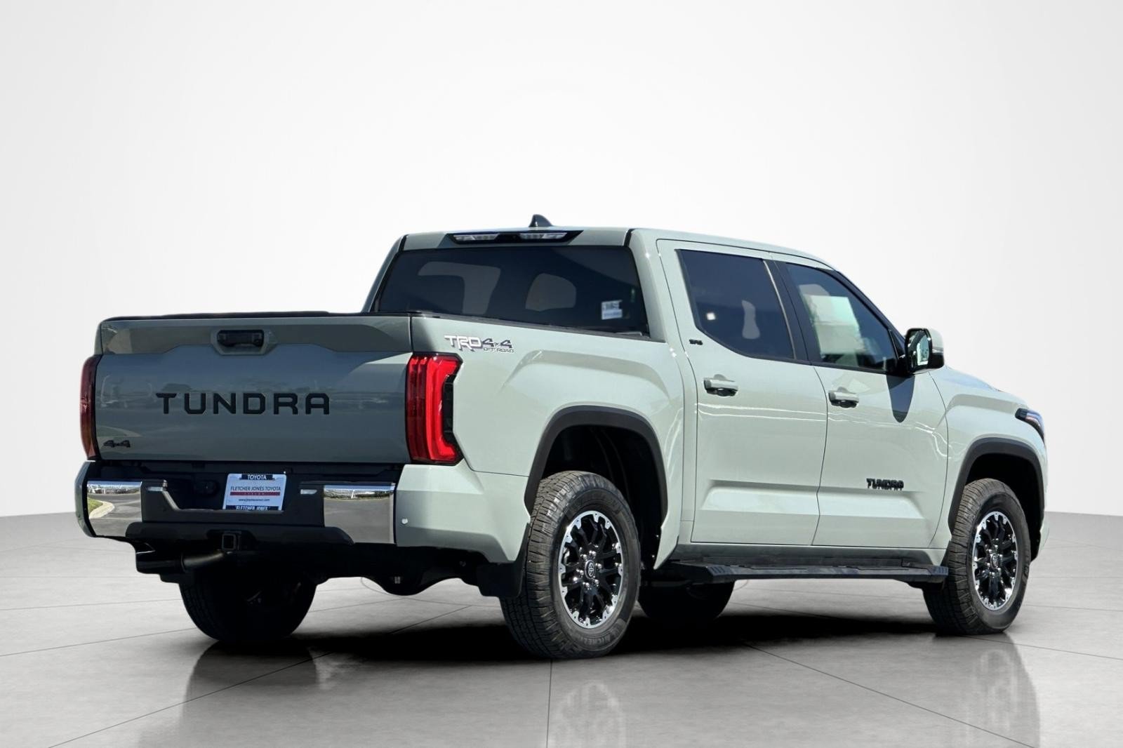 Certified 2025 Toyota Tundra SR5 w/ TRD Off-Road Package AWD/4WD image 8