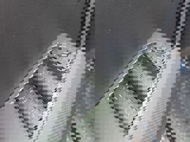 New 2026 GMC Canyon Elevation w/ Convenience Package image 18