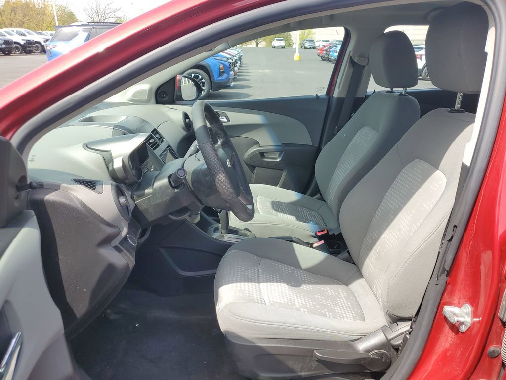Used 2012 Chevrolet Sonic LS FWD image 5