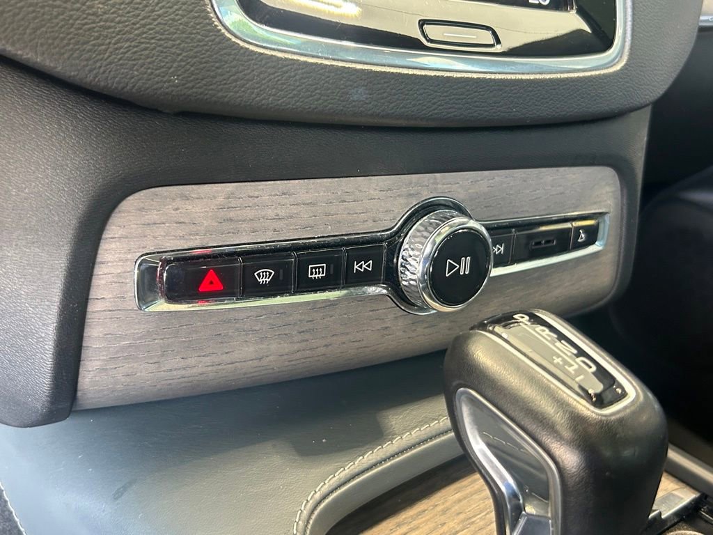 Used 2020 Volvo XC90 T6 Inscription w/ Protection Package Premier image 36