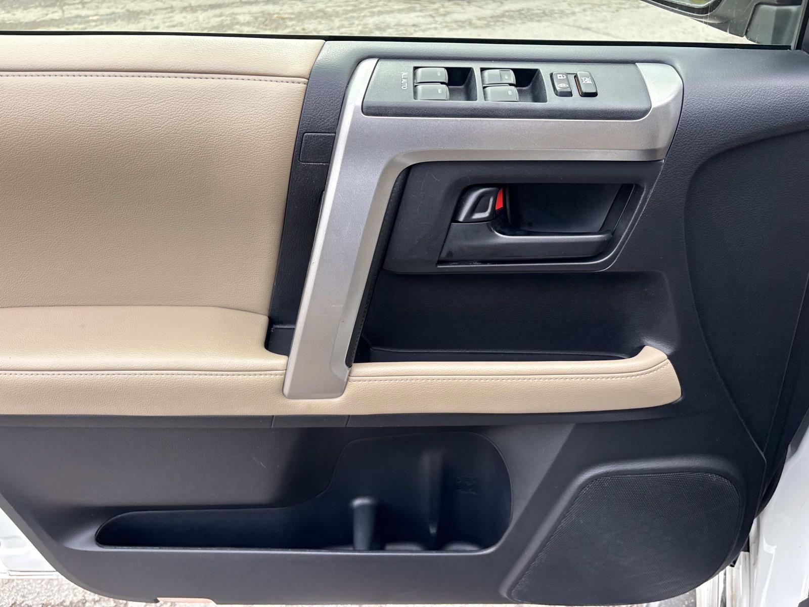 Used 2013 Toyota 4Runner SR5 image 12