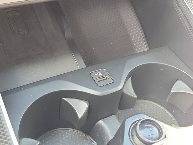 Used 2022 BMW X6 xDrive40i w/ Executive Package image 11