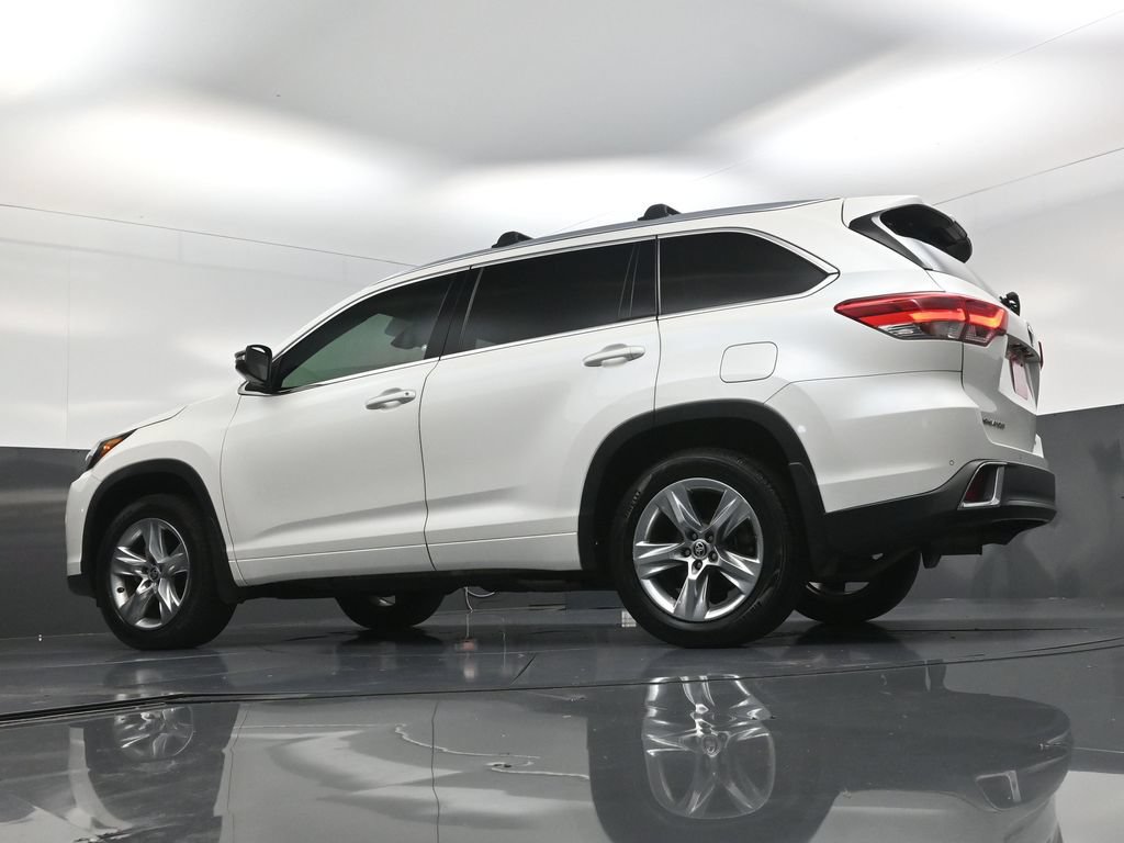 Used 2019 Toyota Highlander Limited FWD image 19