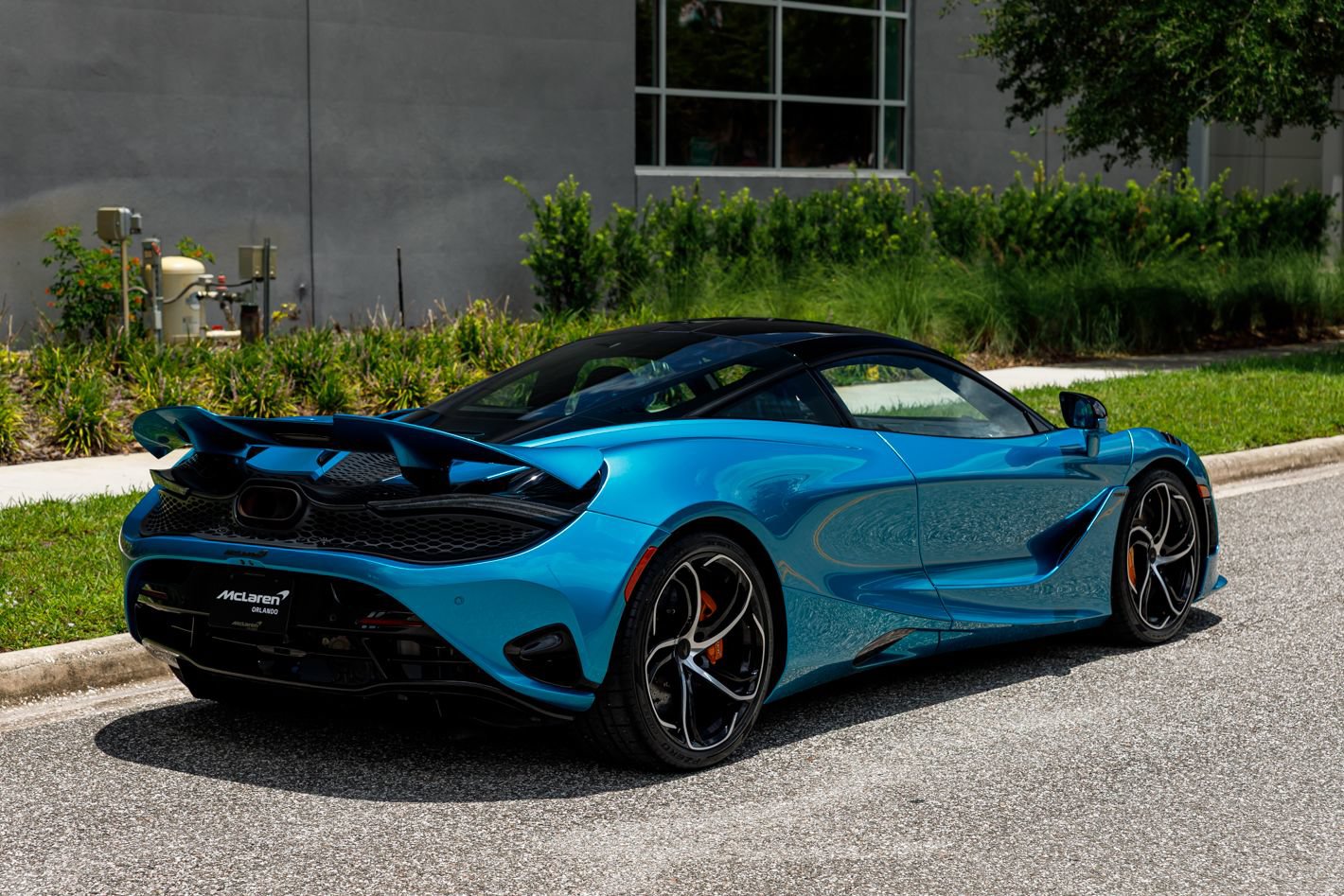 Used 2025 McLaren 750S RWD image 10