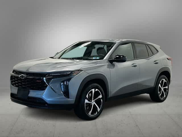 Used 2025 Chevrolet Trax RS FWD image 1