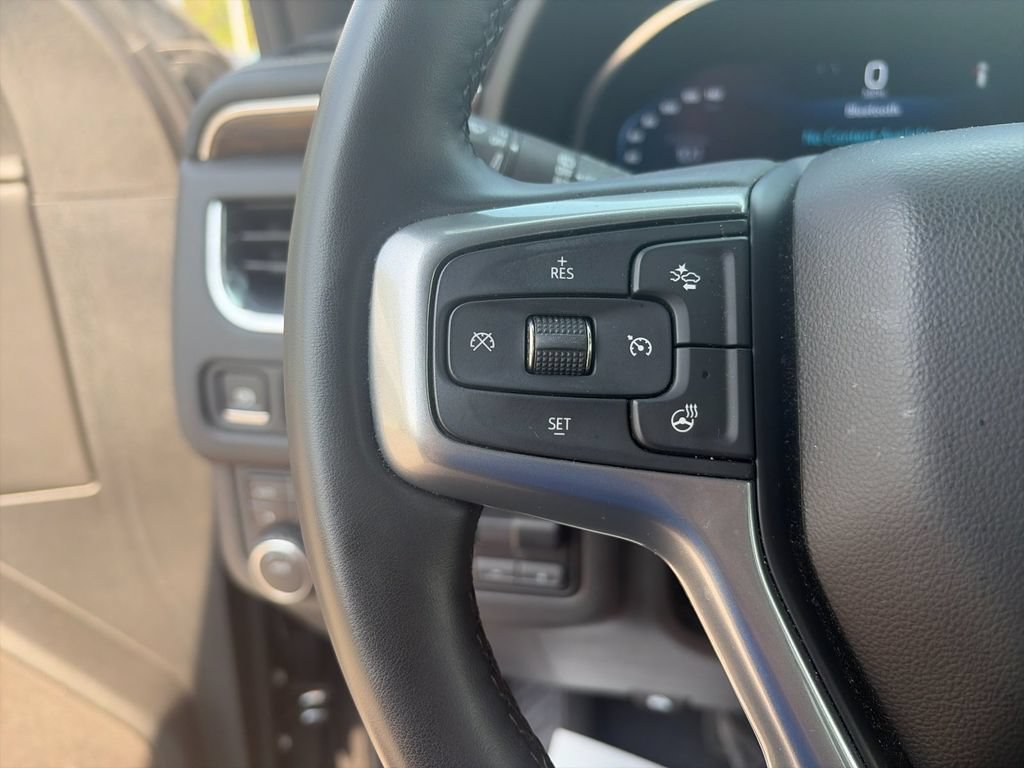 Used 2024 Chevrolet Suburban Premier w/ Premium Package AWD/4WD image 30