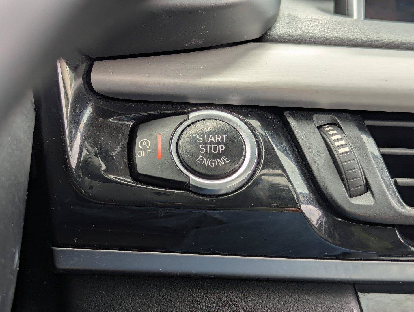 Used 2014 BMW X5 xDrive50i AWD/4WD image 17