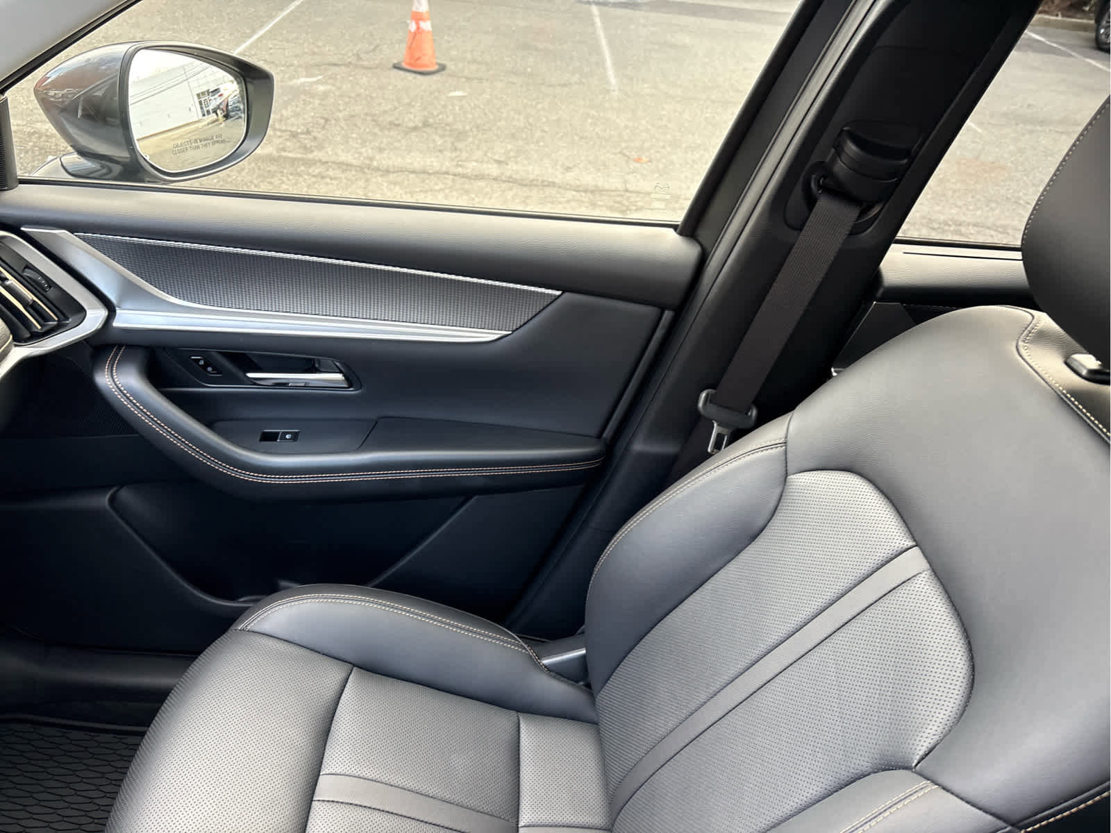 Used 2025 MAZDA CX-90 3.3 Turbo w/ Preferred Package image 12