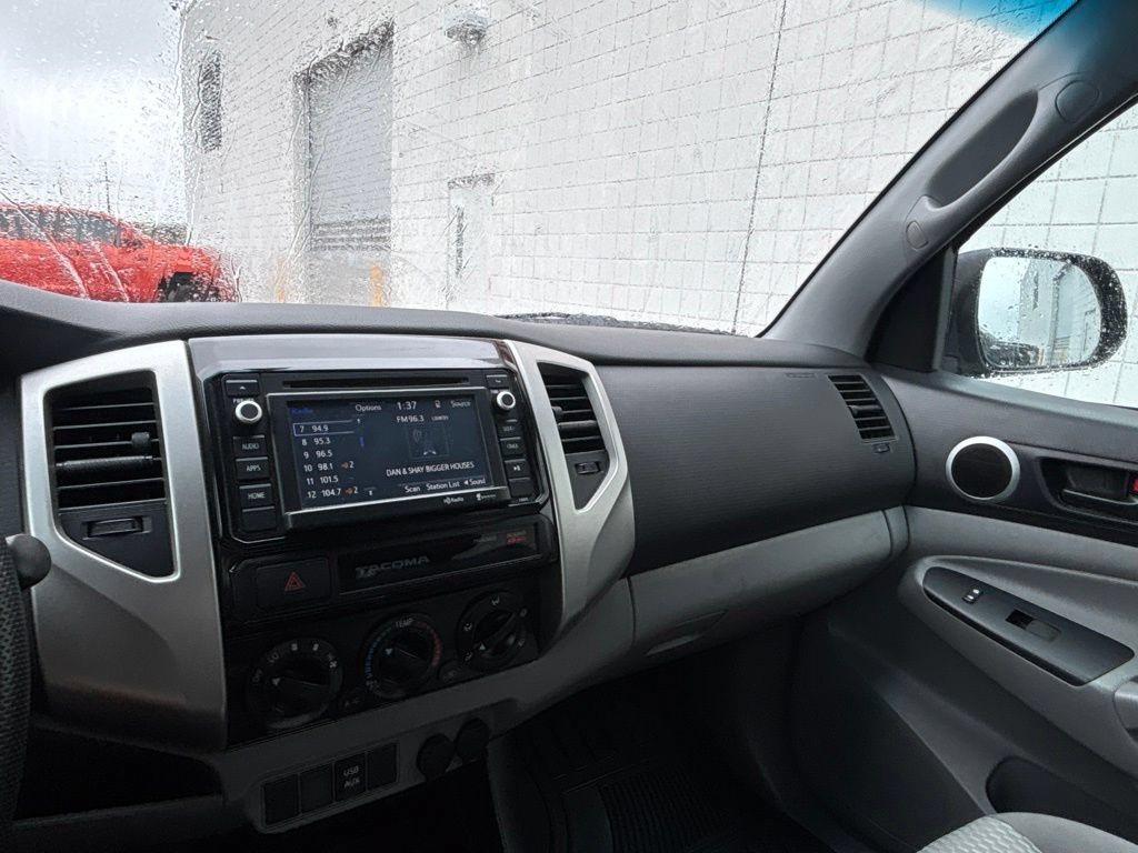 Used 2015 Toyota Tacoma PreRunner w/ SR5 Package RWD image 15