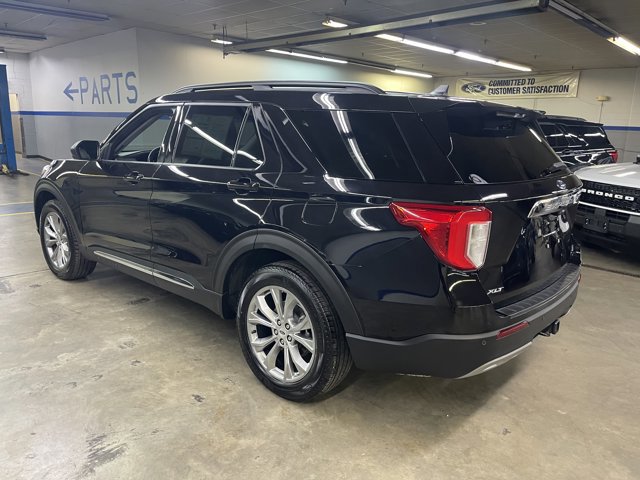 Certified 2023 Ford Explorer XLT w/ Equipment Group 202A AWD/4WD image 5