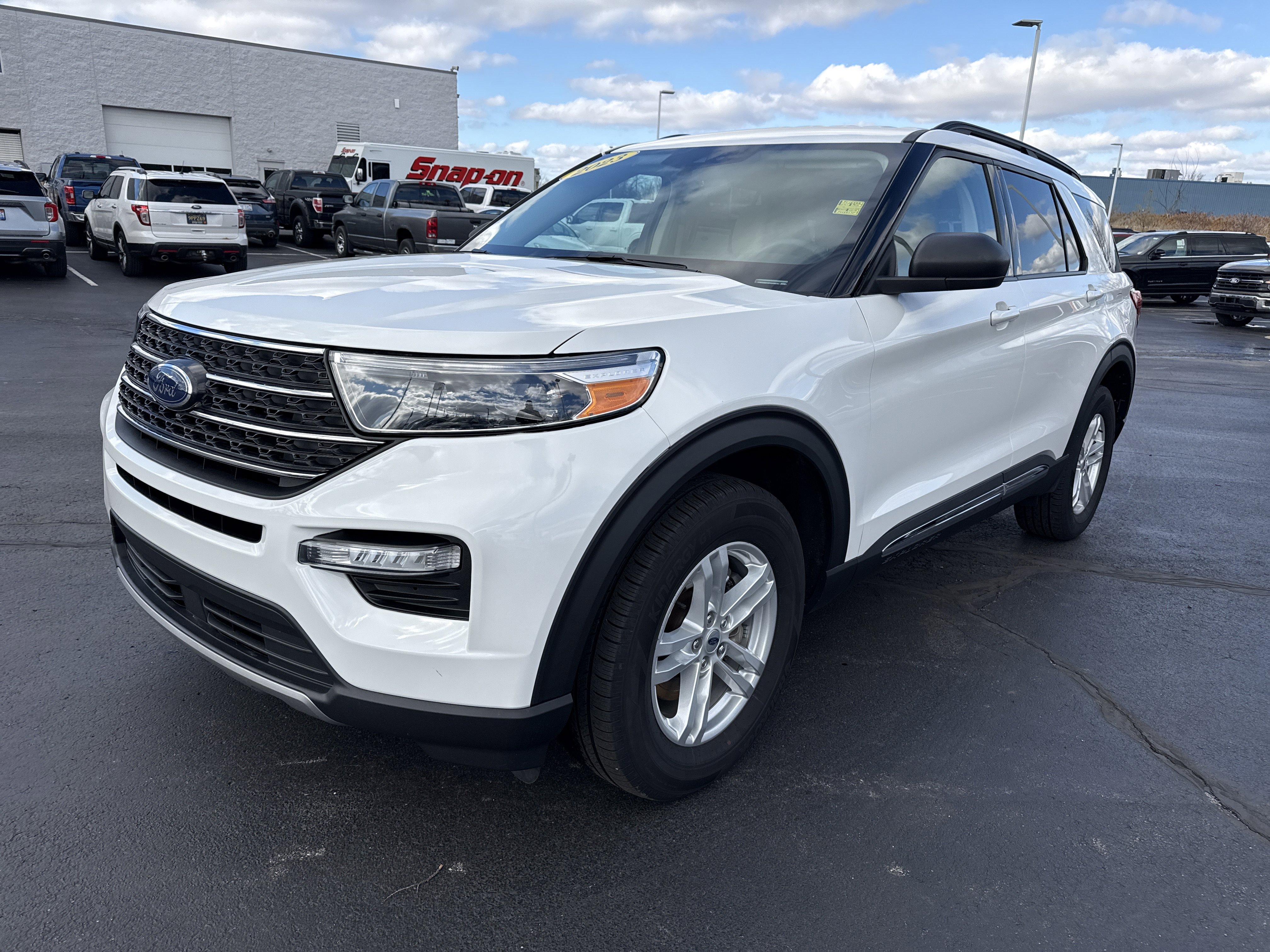 Used 2023 Ford Explorer XLT w/ Equipment Group 202A image 2