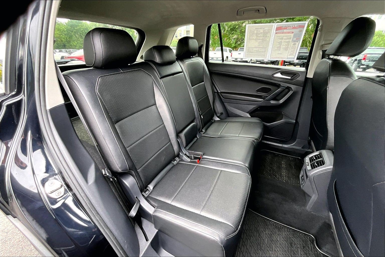 Used 2019 Volkswagen Tiguan SE AWD/4WD image 24