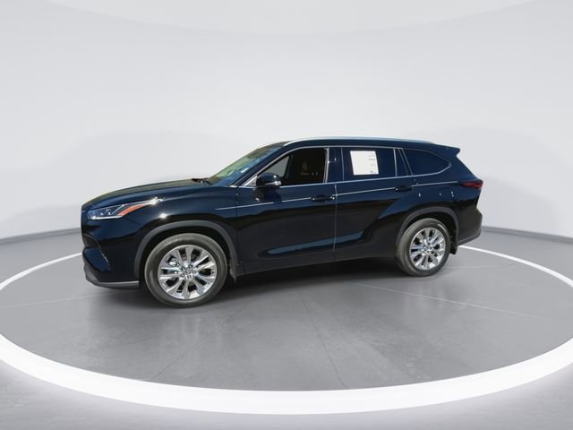 Used 2026 Toyota Highlander Limited AWD/4WD image 5