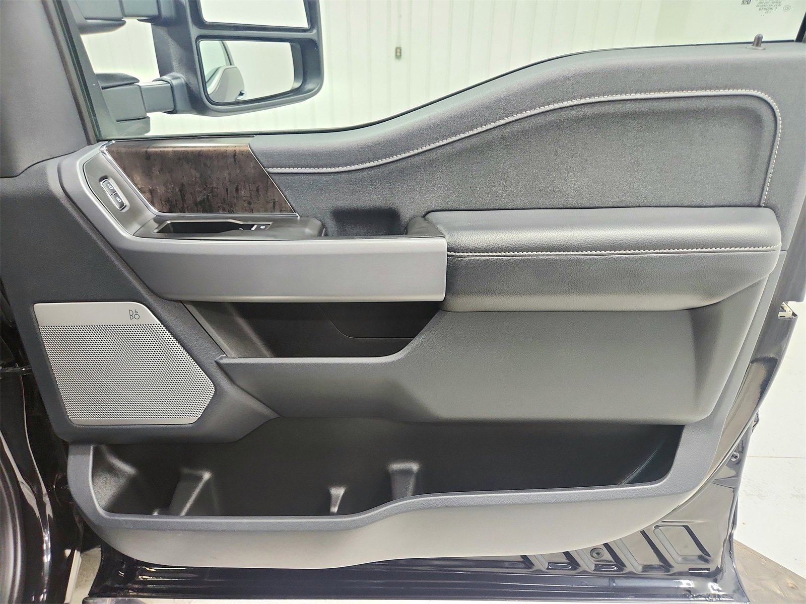 Used 2024 Ford F250 Lariat w/ Chrome Package image 41