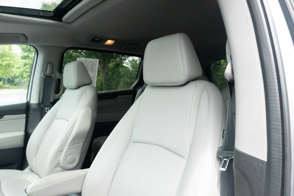 Used 2022 Honda Odyssey EX-L image 17