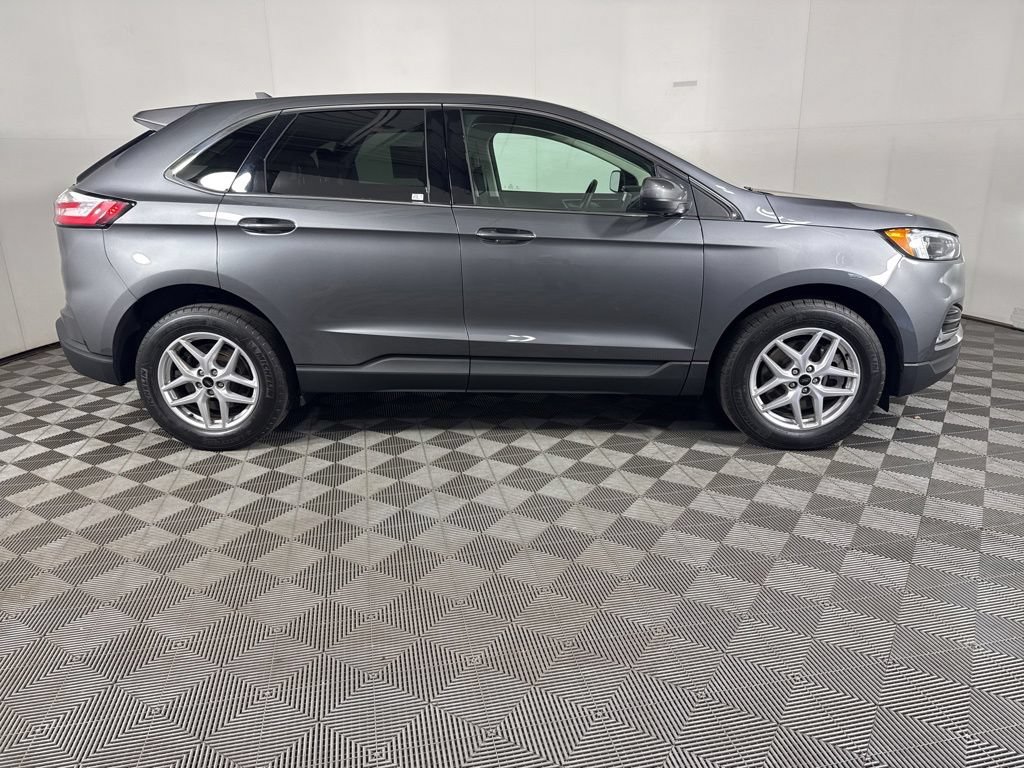 Certified 2024 Ford Edge SEL w/ Convenience Package AWD/4WD image 11