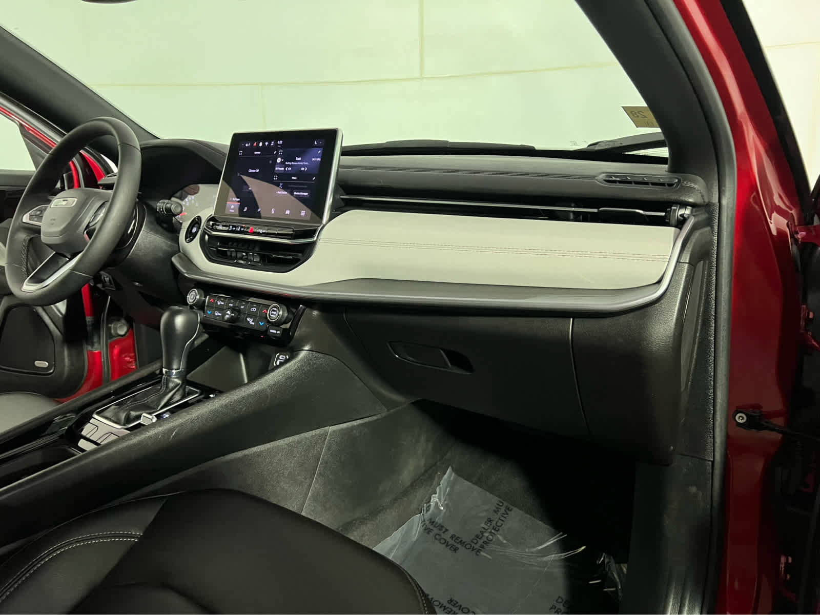 Used 2025 Jeep Compass Limited w/ Sun & Sound Group image 29