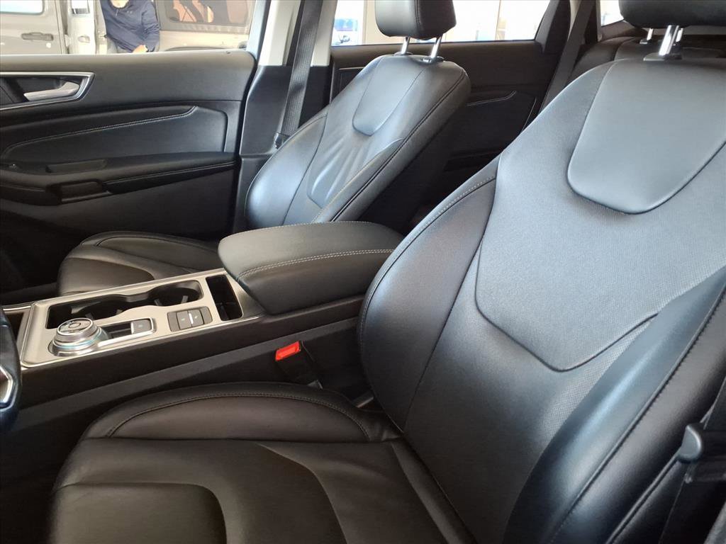 Used 2022 Ford Edge Titanium w/ Equipment Group 301A image 10