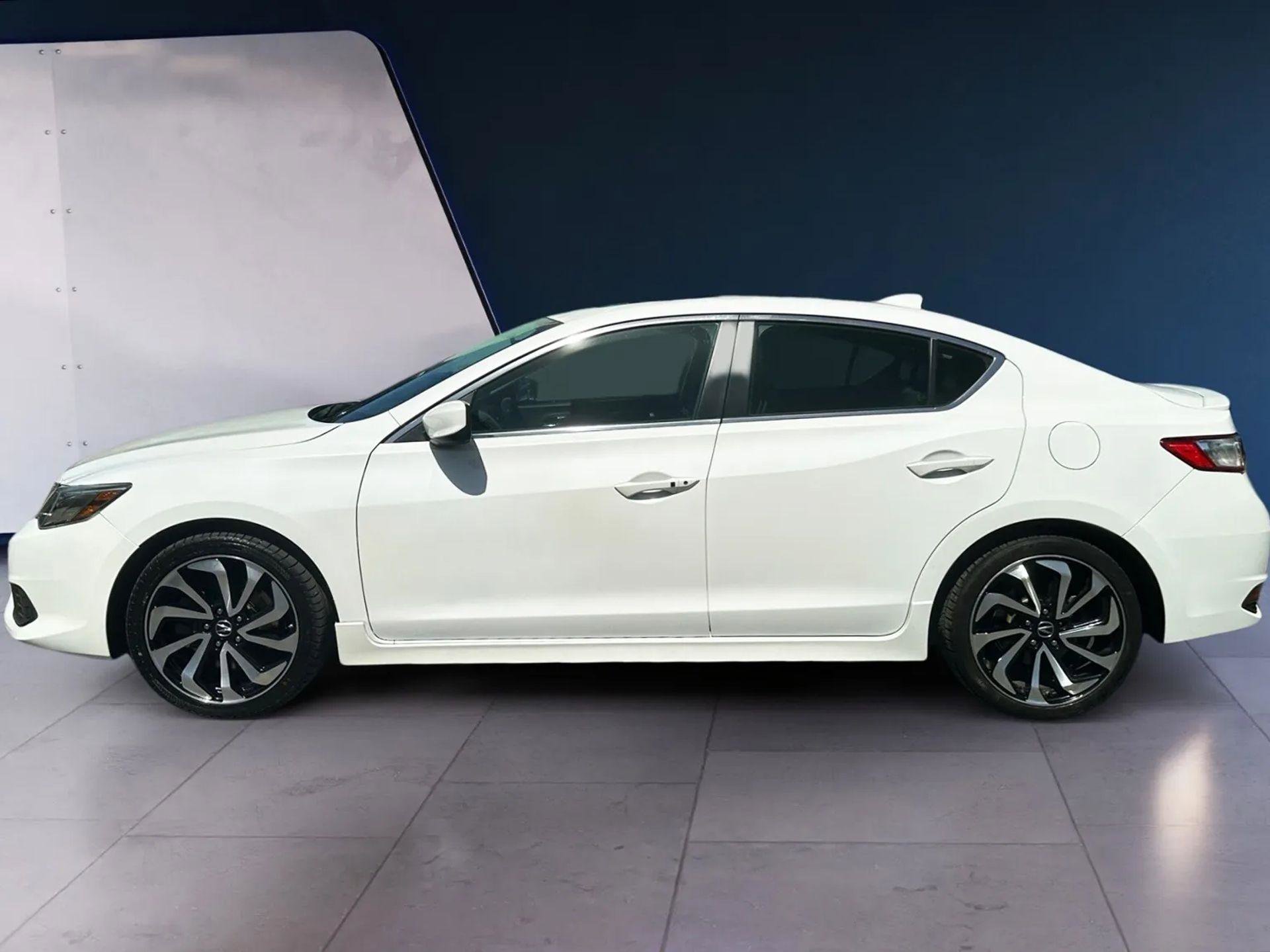 Used 2018 Acura ILX w/ Special Edition Package image 2