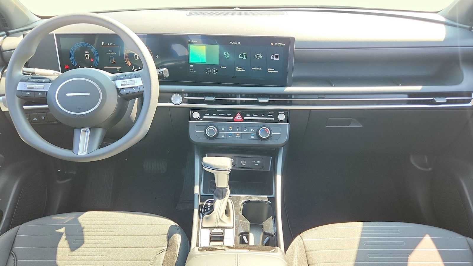 Used 2025 Hyundai Santa Cruz SE FWD image 14