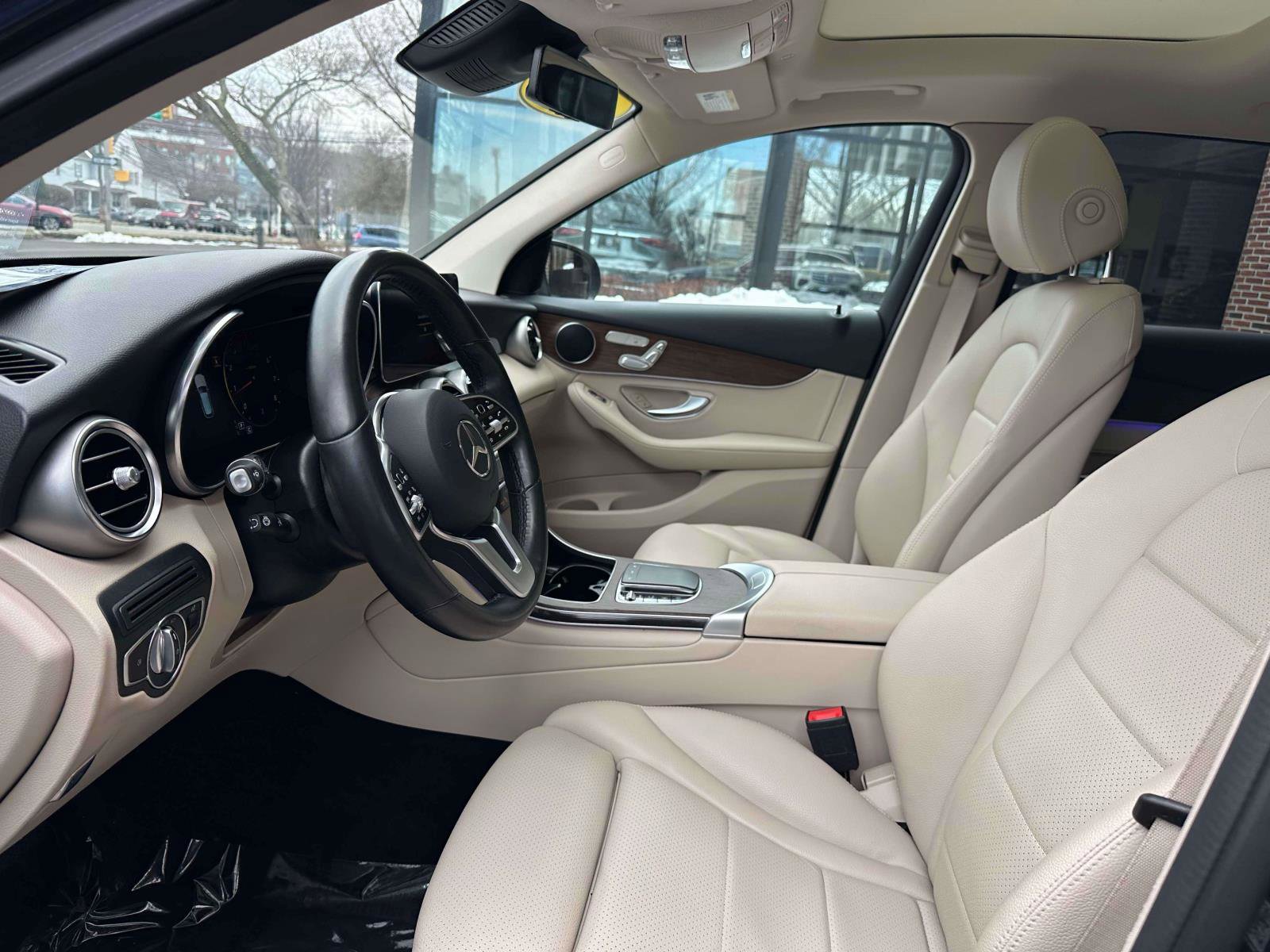 Certified 2022 Mercedes-Benz GLC 300 4MATIC image 17