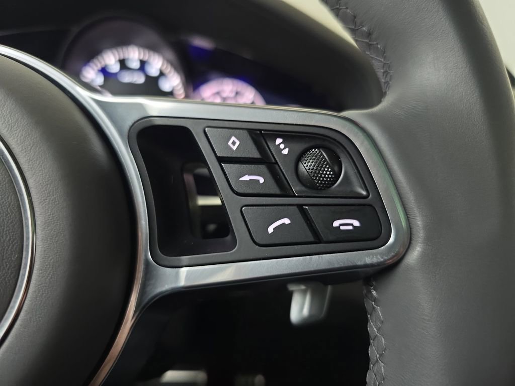 Used 2023 Porsche Cayenne GTS image 21