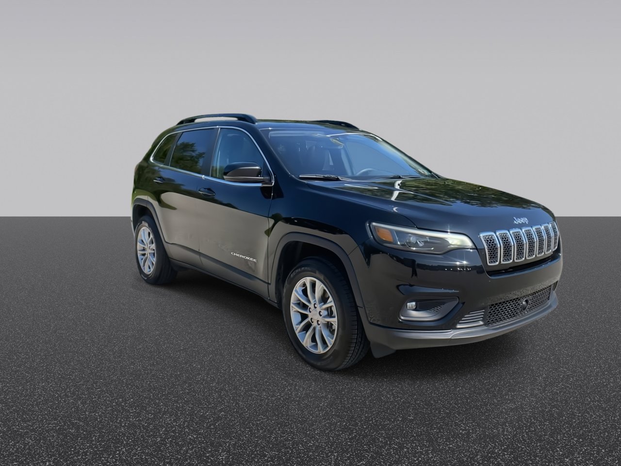 Used 2022 Jeep Cherokee Latitude Lux w/ Sun & Sound Group AWD/4WD image 3