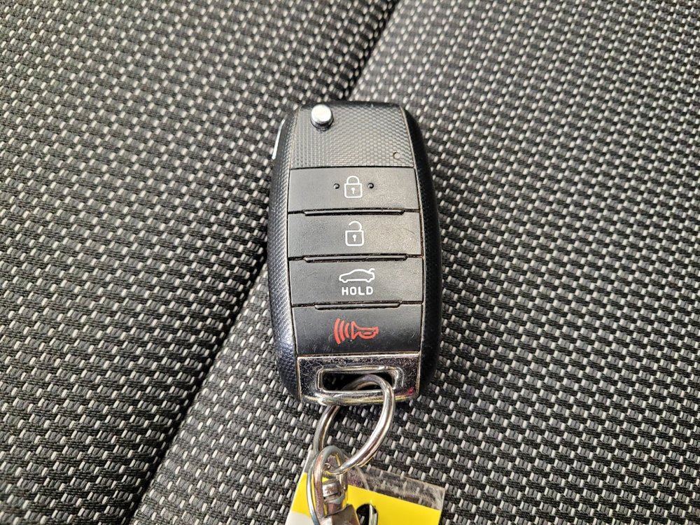 Used 2018 Kia Forte LX image 32