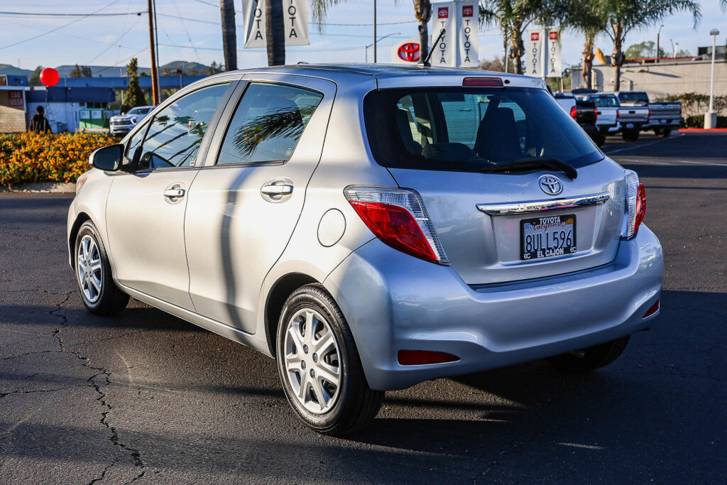 Used 2013 Toyota Yaris LE image 4