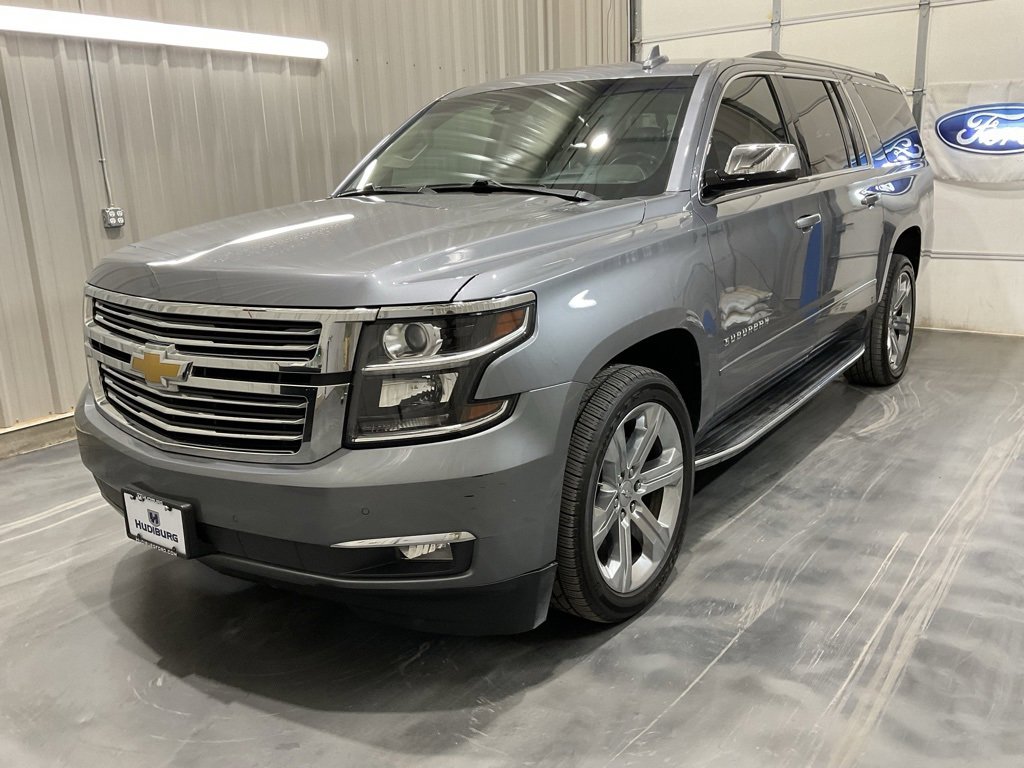 Used 2020 Chevrolet Suburban Premier image 3