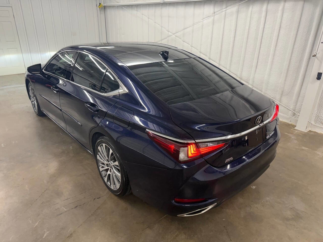Used 2019 Lexus ES 350 image 11