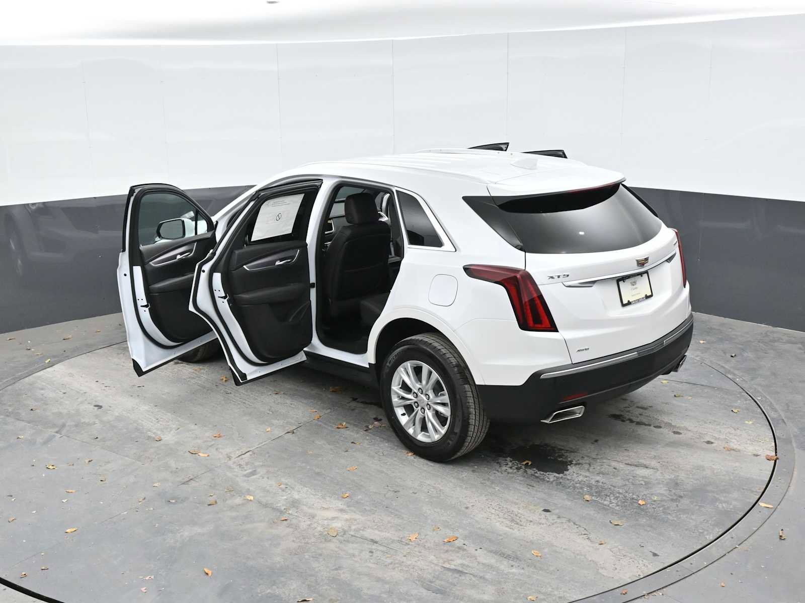 Used 2025 Cadillac XT5 Luxury w/ LPO, Floor Liner Package image 56