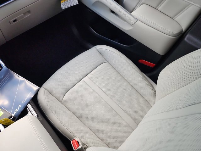 New 2026 Kia Sorento SX image 13