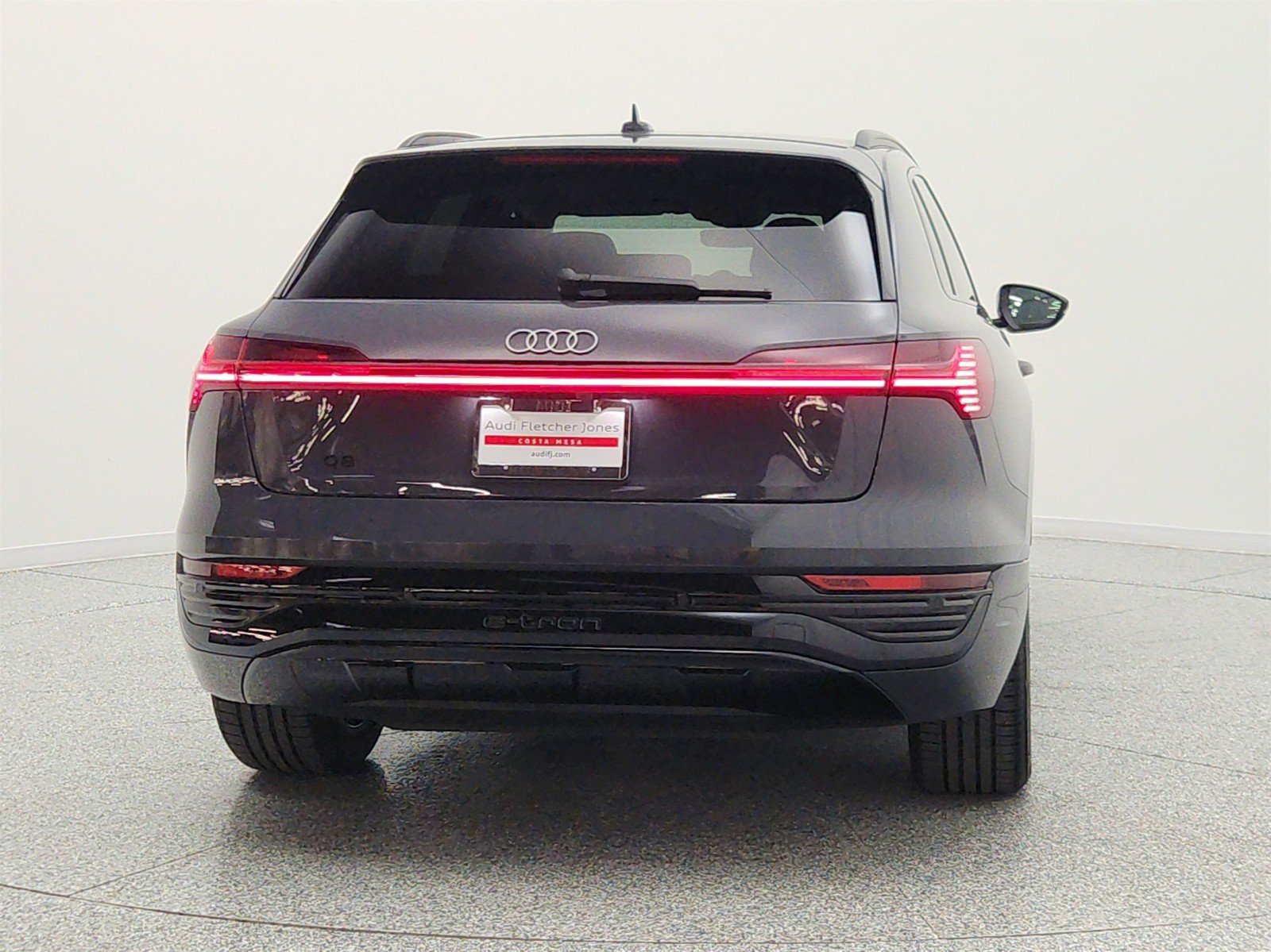 Used 2024 Audi Q8 e-tron Premium AWD/4WD image 6