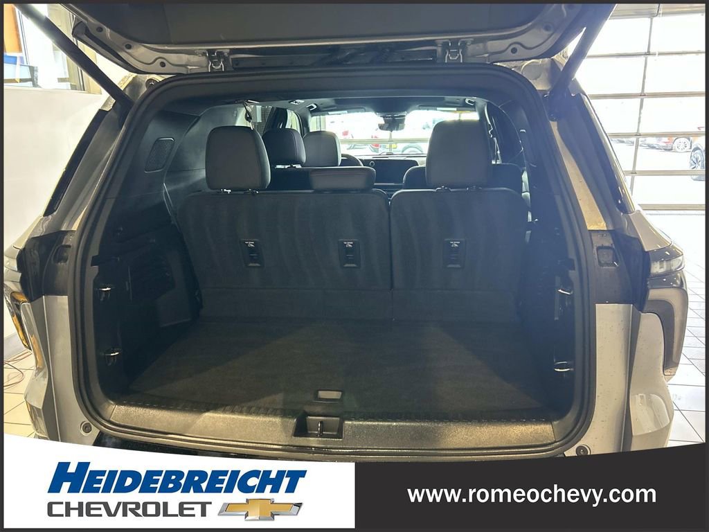 Used 2024 Chevrolet Traverse RS w/ LPO, Floor Liner Package image 15