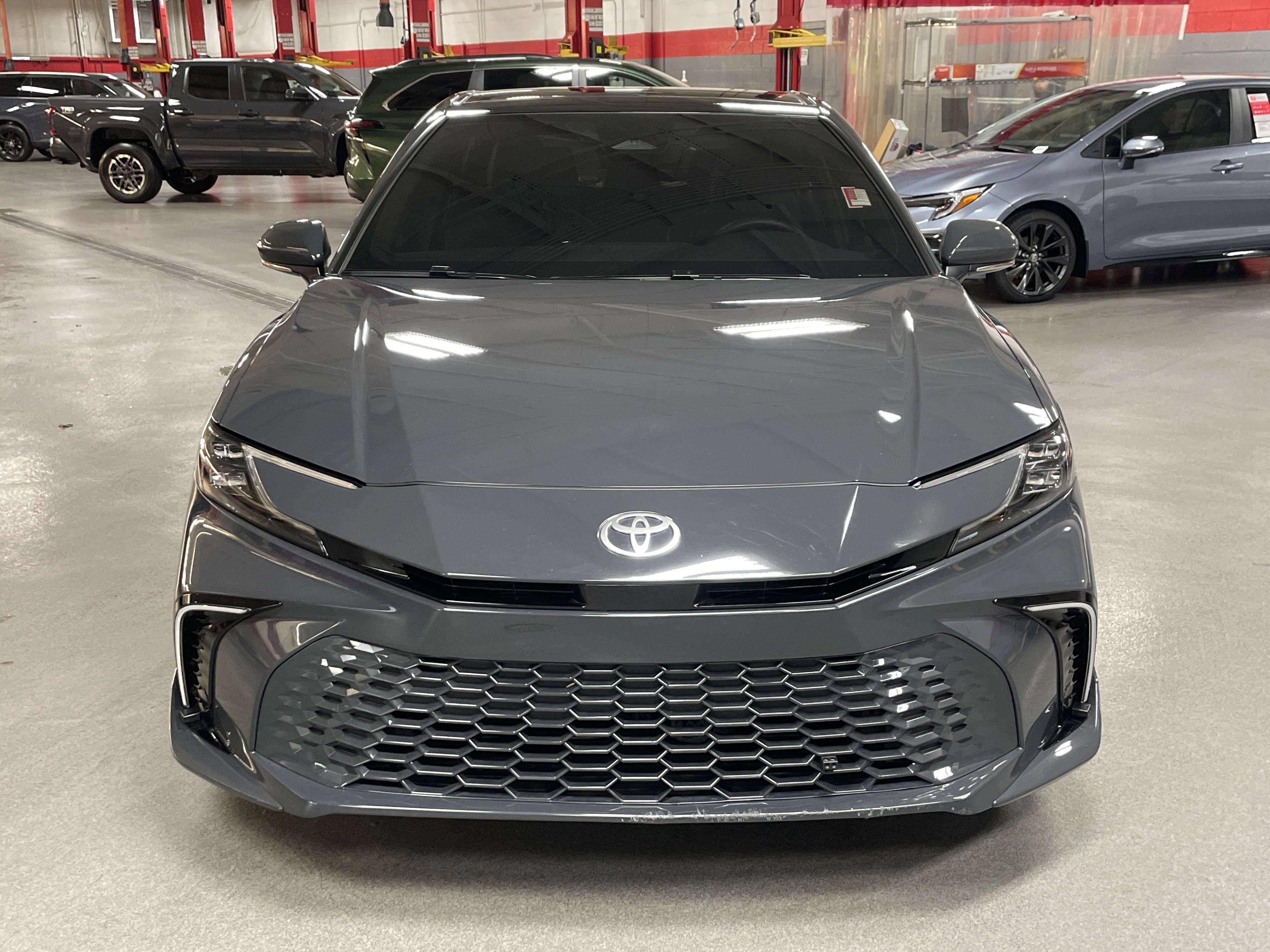 Used 2025 Toyota Camry XSE image 3