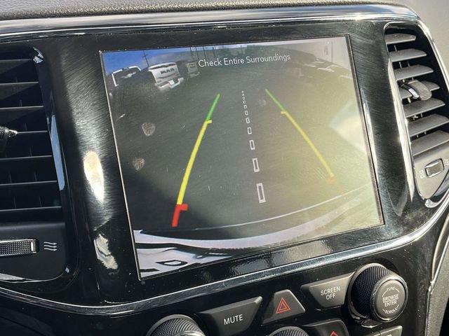 Used 2022 Jeep Grand Cherokee Limited image 32