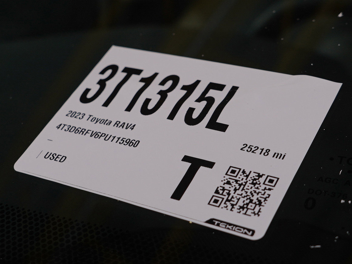 Used 2023 Toyota RAV4 Limited AWD/4WD image 33