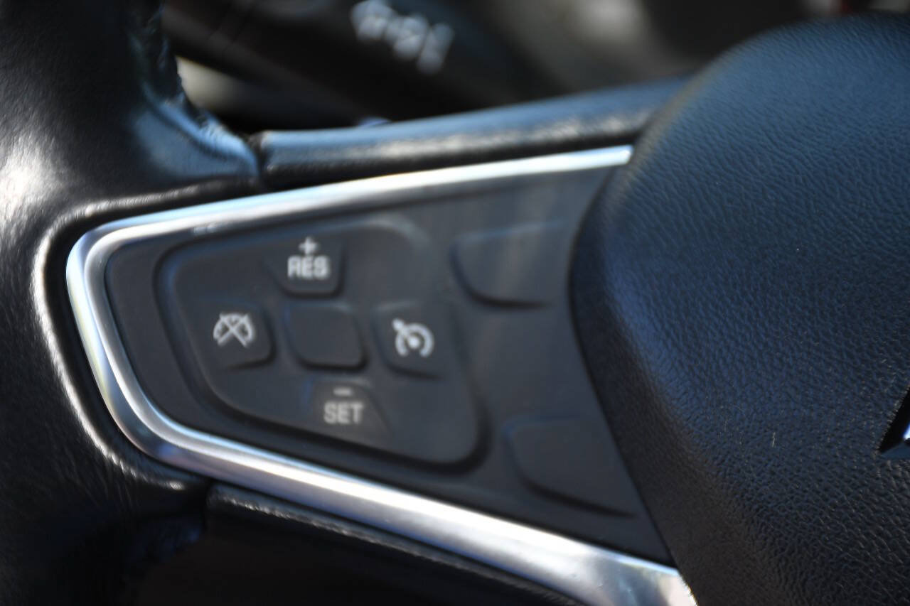 Used 2018 Chevrolet Malibu LT FWD image 30