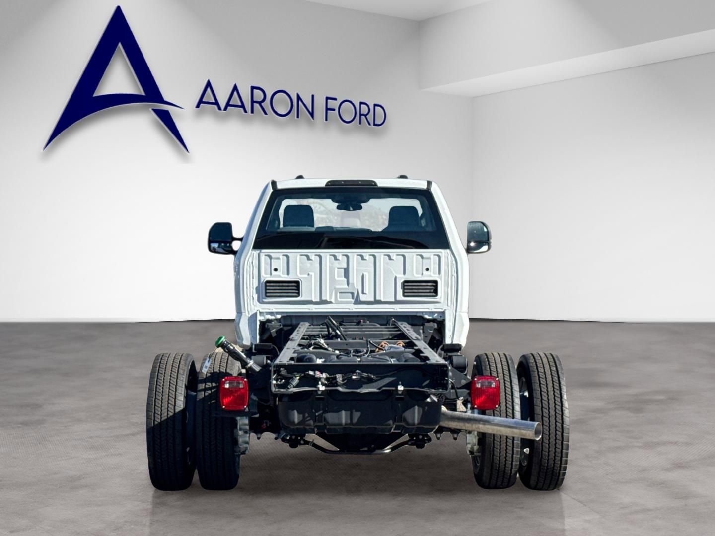 New 2026 Ford F550 4x4 Regular Cab Super Duty image 5