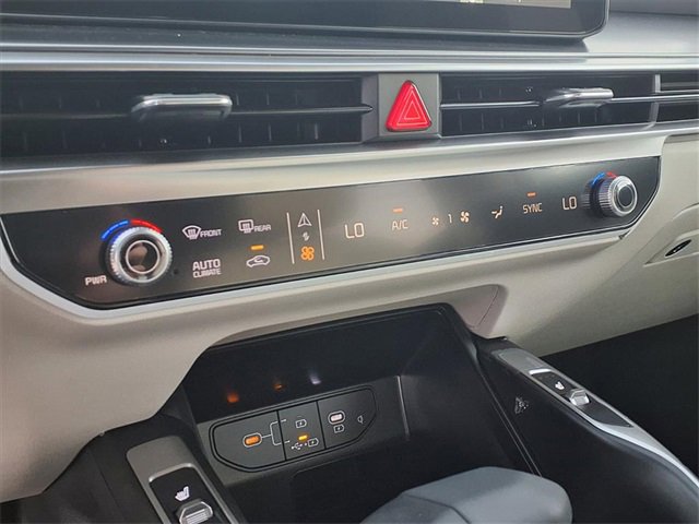 New 2026 Kia Sorento S image 8