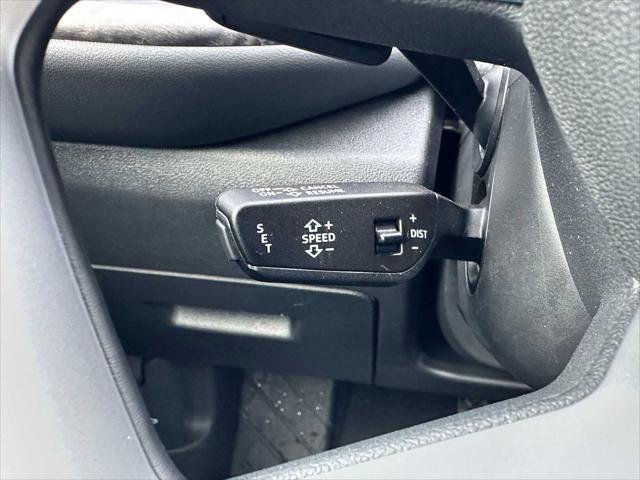 Used 2025 Audi Q5 Premium w/ Convenience Package image 35