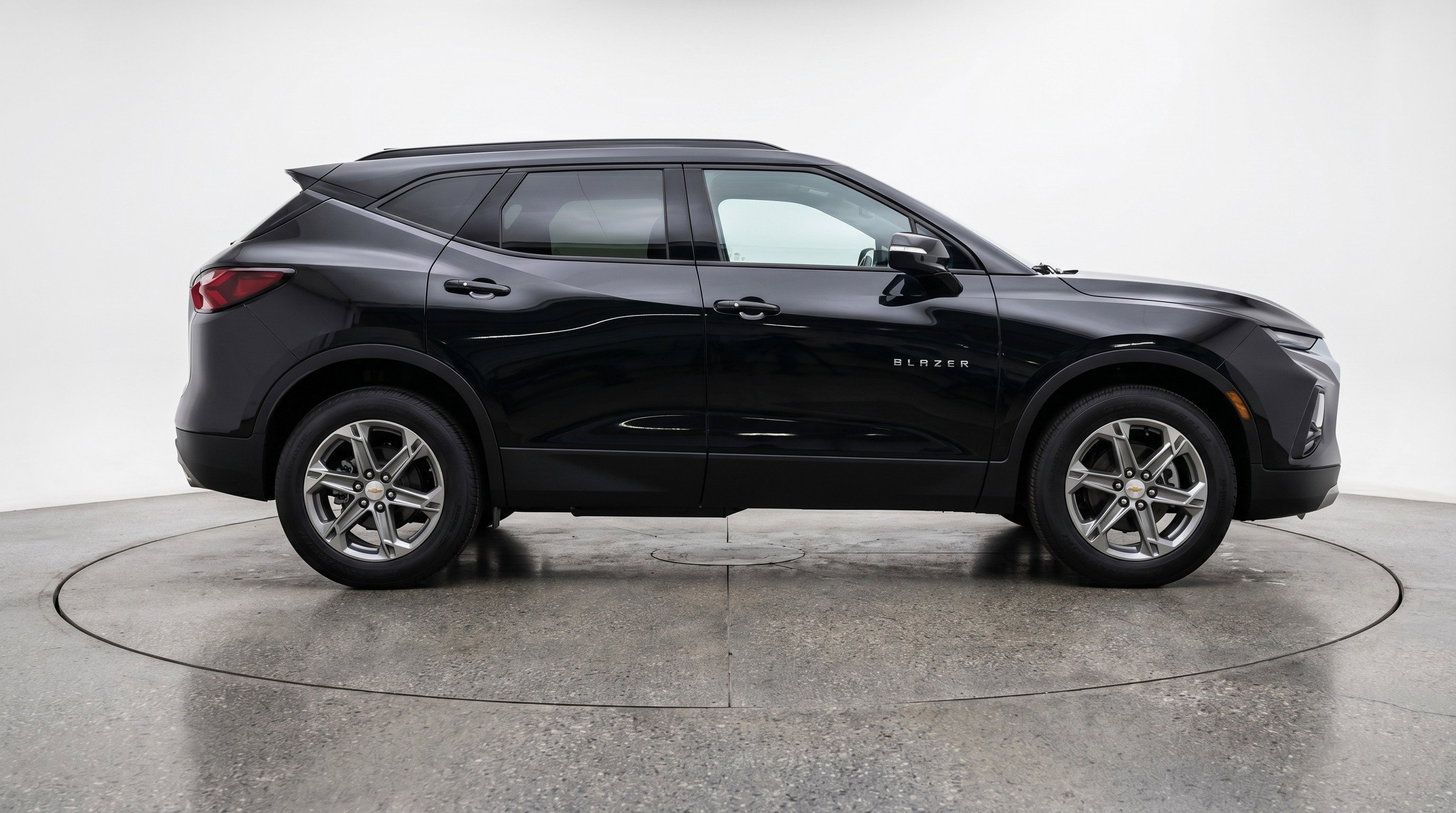 Used 2025 Chevrolet Blazer LT FWD image 11