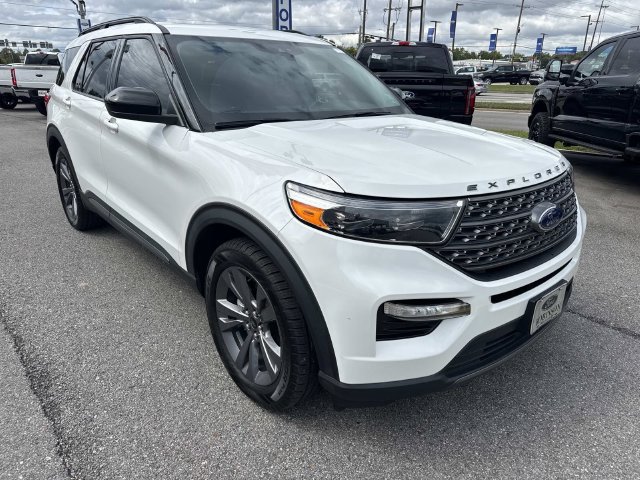 Used 2022 Ford Explorer XLT w/ Equipment Group 202A RWD image 3