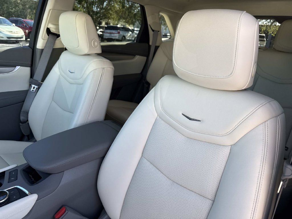 New 2026 Cadillac XT5 Premium Luxury FWD image 21